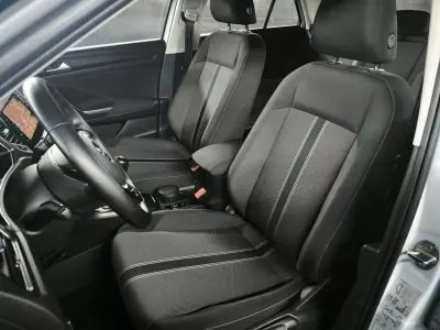Volkswagen T-Roc 2018 - 15950 EUR, 98741 km - AUTO.MOTO.pt - 98741km - foto 17 de 34