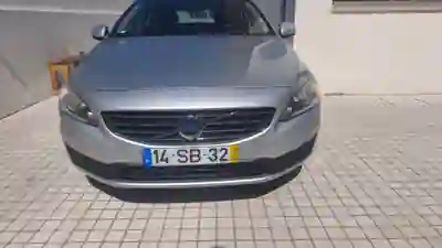 Volvo V60 2015 - 9500 EUR, 230000 km - 230000km - foto 2 de 8
