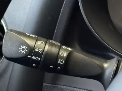 Toyota Auris Touring Sports 2017 - 15950 EUR, 100000 km - AUTO.MOTO.pt - 100000km - foto 15 de 22