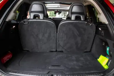 Volvo XC 90 2021 - 48990 EUR, 93199 km - AUTO.MOTO.pt - 93199km - foto 31 de 43