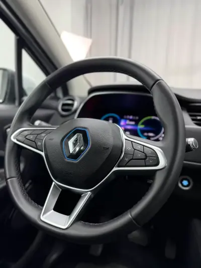 Renault Zoe 2020 - 16750 EUR, 11800 km - AUTO.MOTO.pt - 11800km - foto 17 de 25