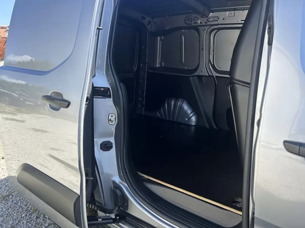 Toyota PROACE City EXCLUSIVE 2022 - 13750 EUR, 164475 km - AUTO.MOTO.pt - 164475km - foto 9 de 16