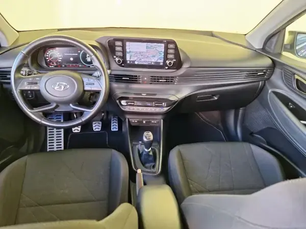 Hyundai Bayon 2023 - 18250 EUR, 31750 km - AUTO.MOTO.pt - 31750km - foto 6 de 10