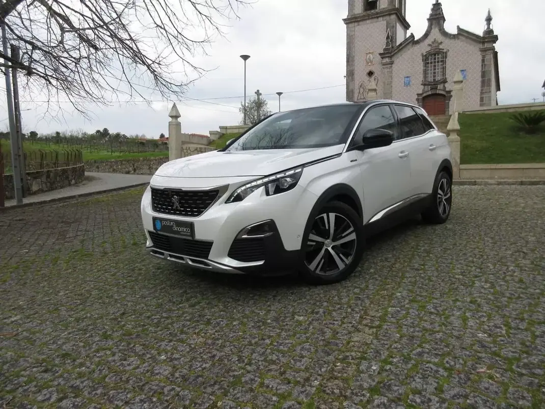 Peugeot 3008 2017 - 16990 EUR, 209000 km - 209000km - foto 3 de 48