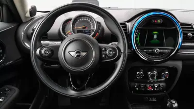 MINI Clubman 2018 - 24999 EUR, 131000 km - AUTO.MOTO.pt - 131000km - foto 8 de 37