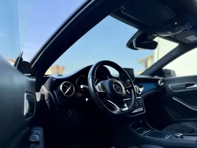 Mercedes-Benz CLA 220 2018 - 22950 EUR, 218000 km - AUTO.MOTO.pt - 218000km - foto 12 de 29