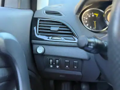 Renault Mégane Coupe 2014 - 12900 EUR, 155557 km - AUTO.MOTO.pt - 155557km - foto 21 de 32