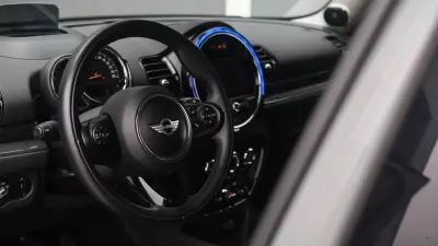 MINI Clubman 2018 - 24999 EUR, 131000 km - AUTO.MOTO.pt - 131000km - foto 32 de 37