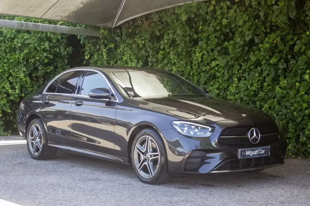 Mercedes-Benz E 300 2020 - 34900 EUR, 96000 km - AUTO.MOTO.pt - 96000km - foto 1 de 17