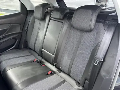 Peugeot 3008 2019 - 17900 EUR, 180000 km - AUTO.MOTO.pt - 180000km - foto 52 de 62