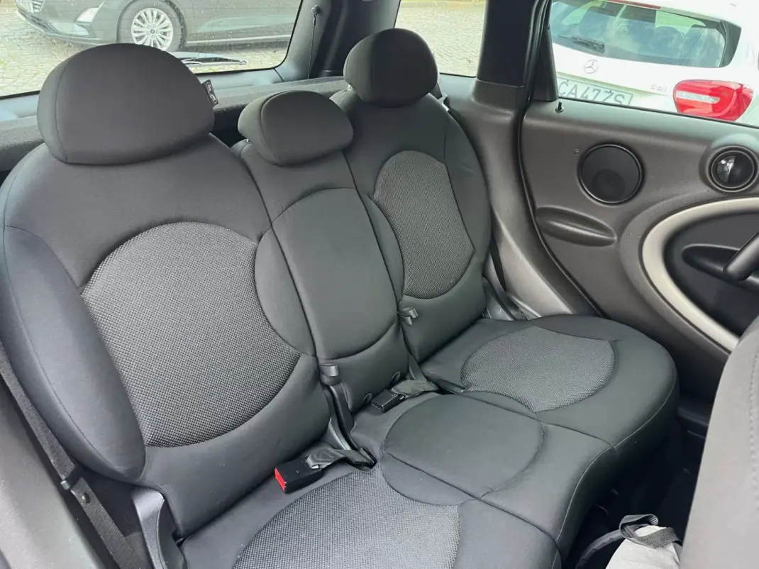 MINI Countryman 2011 - 9999 EUR, 208121 km - AUTO.MOTO.pt - 208121km - foto 14 de 21