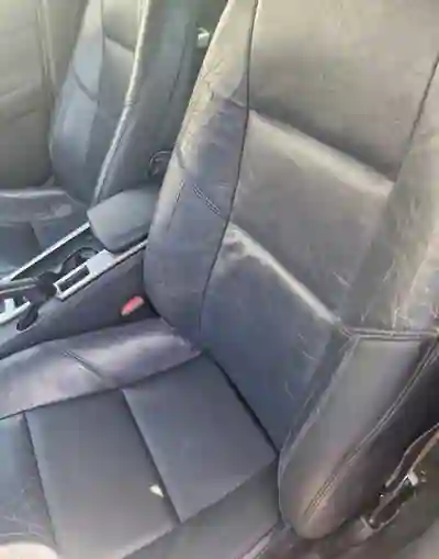 Volvo V50 2007 - 4250 EUR, 320000 km - AUTO.MOTO.pt - 320000km - foto 6 de 9