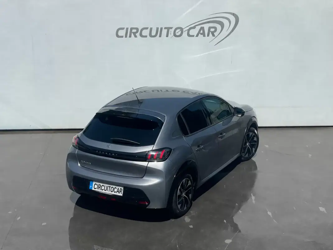 Peugeot e-208 2023 - 18500 EUR, 57554 km - 57554km - foto 11 de 39