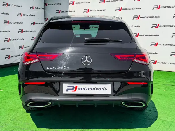 Mercedes-Benz CLA 250 2021 - 27990 EUR, 93979 km - AUTO.MOTO.pt - 93979km - foto 8 de 25