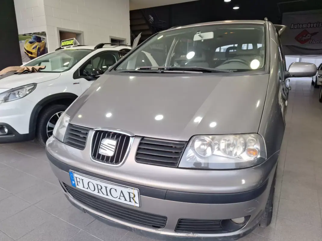SEAT Alhambra 2007 - 4740 EUR, 314000 km - AUTO.MOTO.pt - 314000km - foto 1 de 17