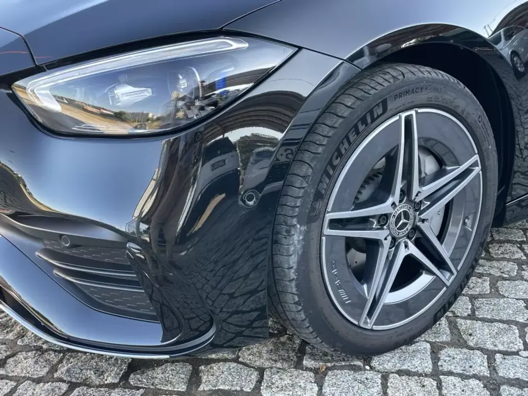 Mercedes-Benz C 300e 2024 - 54750 EUR, 5253 km - AUTO.MOTO.pt - 5253km - foto 15 de 15
