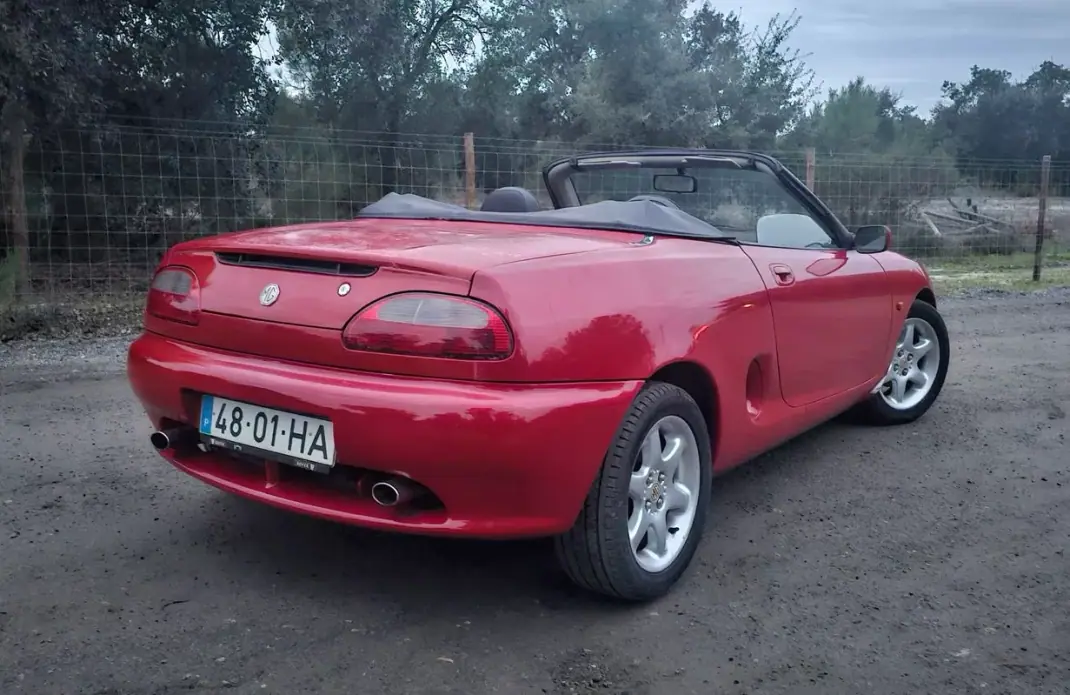 MG MGF 1996 - 4490 EUR, 232814 km - AUTO.MOTO.pt - 232814km - foto 8 de 39