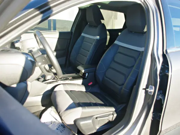 Citroën C4 2023 - 20900 EUR, 17652 km - AUTO.MOTO.pt - 17652km - foto 12 de 33
