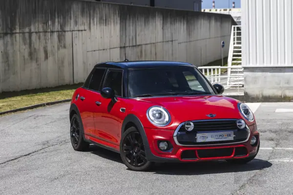 MINI Cooper 2015 - 13500 EUR, 212063 km - AUTO.MOTO.pt - 212063km - foto 5 de 15