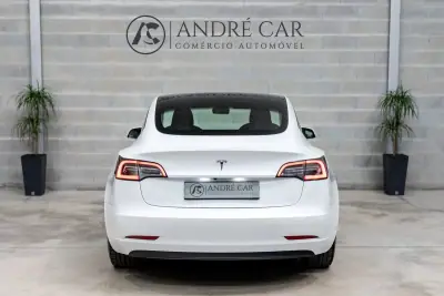 Tesla Model 3 2021 - 25950 EUR, 64509 km - AUTO.MOTO.pt - 64509km - foto 8 de 50