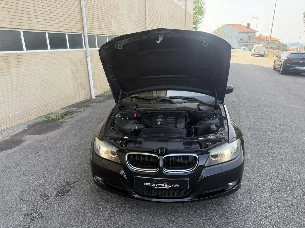 BMW 316 2010 - 8990 EUR, 215000 km - AUTO.MOTO.pt - 215000km - foto 26 de 27