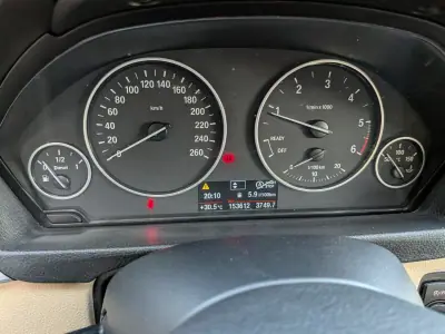 BMW 316 2015 - 13900 EUR, 149000 km - AUTO.MOTO.pt - 149000km - foto 12 de 15
