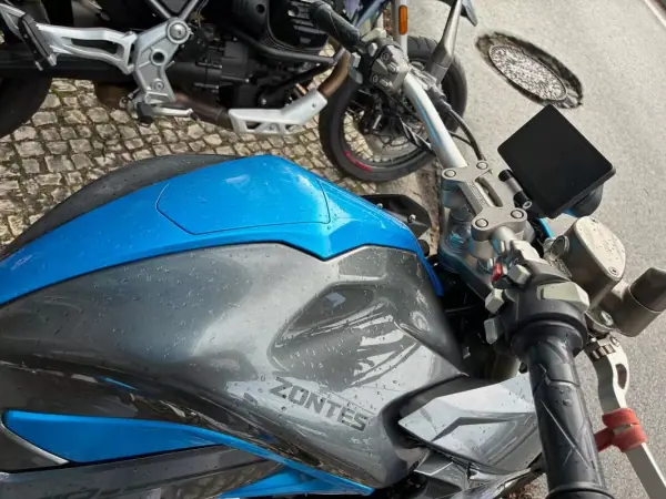 Zontes 310R 2021 - 3850 EUR, 14532 km - AUTO.MOTO.pt - 14532km - foto 8 de 12