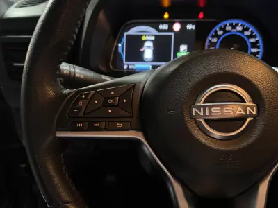 Nissan Leaf 2022 - 15990 EUR, 95500 km - AUTO.MOTO.pt - 95500km - foto 21 de 32