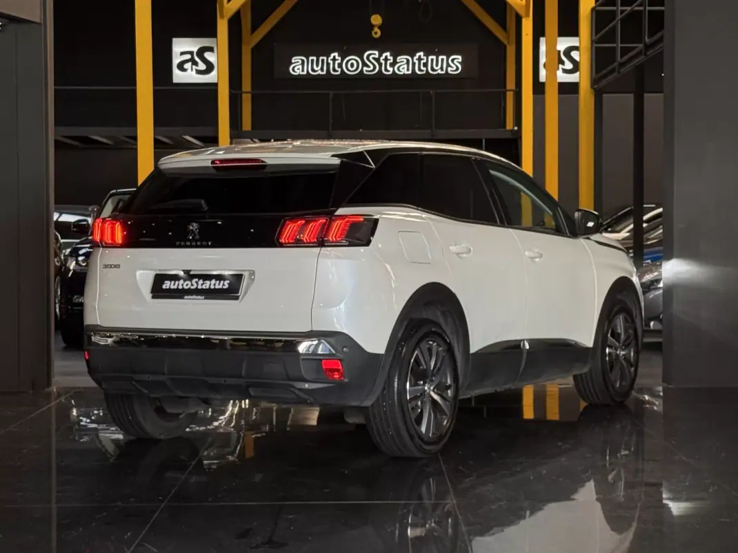Peugeot 3008 2022 - 17990 EUR, 176500 km - 176500km - foto 7 de 25