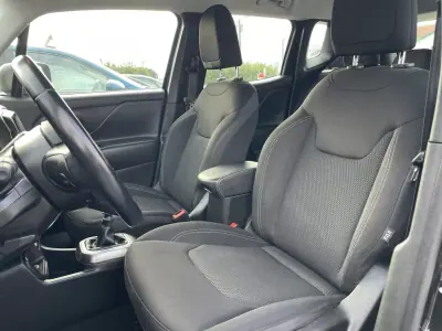 Jeep Renegade 2019 - 15500 EUR, 106977 km - AUTO.MOTO.pt - 106977km - foto 36 de 39