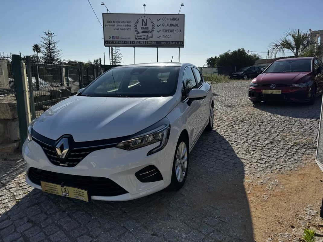 Renault Clio 2021 - 16400 EUR, 88000 km - AUTO.MOTO.pt - 88000km - foto 10 de 20