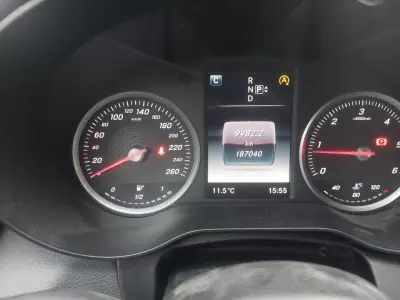 Mercedes-Benz C 220 2015 - 21500 EUR, 187100 km - AUTO.MOTO.pt - 187100km - foto 7 de 9