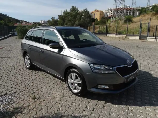 Skoda Fabia Break 2022 - 15700 EUR, 43596 km - AUTO.MOTO.pt - 43596km - foto 23 de 28