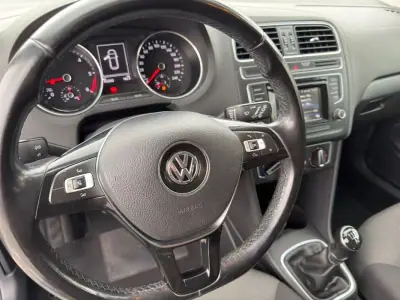 Volkswagen Polo 2017 - 10900 EUR, 152200 km - AUTO.MOTO.pt - 152200km - foto 23 de 28