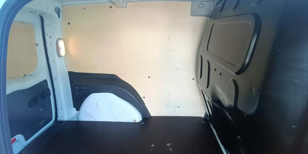 Mercedes-Benz Citan 108 CDI 2021 - 13350 EUR, 82000 km - AUTO.MOTO.pt - 82000km - foto 16 de 16