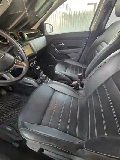 Dacia Duster 2019 - 11000 EUR, 141000 km - AUTO.MOTO.pt - 141000km - foto 4 de 5