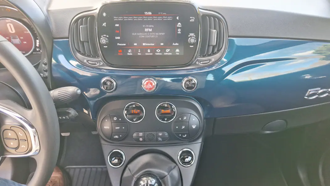 Fiat 500C 2023 - 13900 EUR, 46000 km - AUTO.MOTO.pt - 46000km - foto 9 de 13