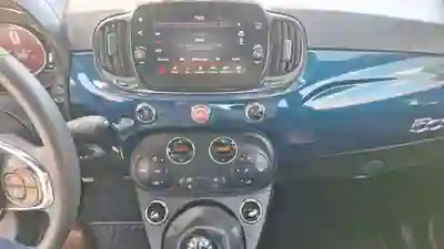 Fiat 500C 2023 - 13900 EUR, 46000 km - AUTO.MOTO.pt - 46000km - foto 9 de 13