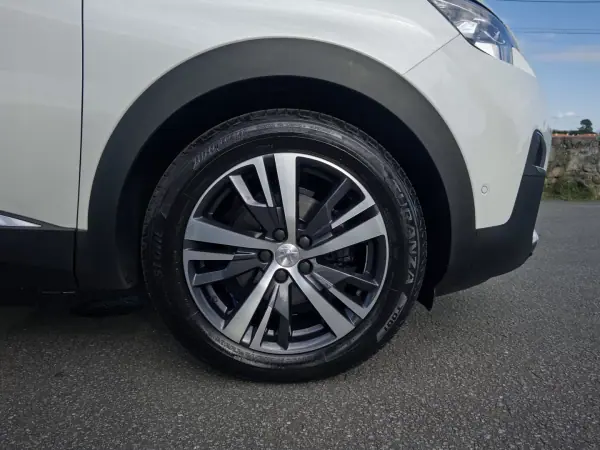 Peugeot 5008 2018 - 18990 EUR, 164000 km - AUTO.MOTO.pt - 164000km - foto 10 de 48