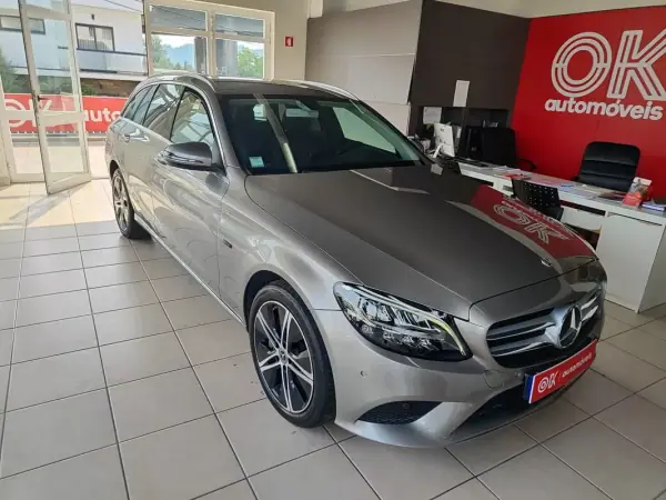 Mercedes-Benz C 300 2020 - 25750 EUR, 107000 km - AUTO.MOTO.pt - 107000km - foto 2 de 42