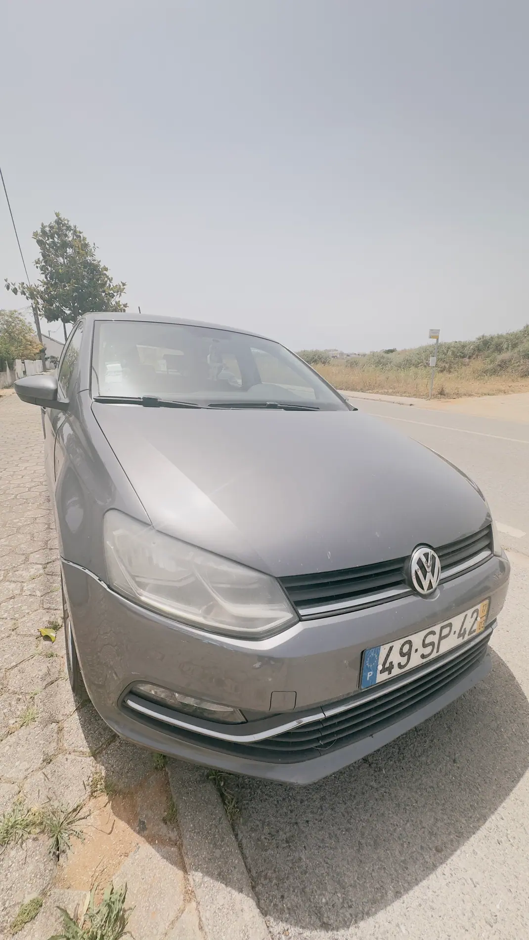 Volkswagen Polo 2017 - 9500 EUR, 61900 km - AUTO.MOTO.pt - 61900km - foto 2 de 16
