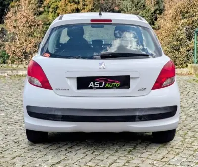 Peugeot 207 2011 - 4250 EUR, 196414 km - AUTO.MOTO.pt - 196414km - foto 8 de 16