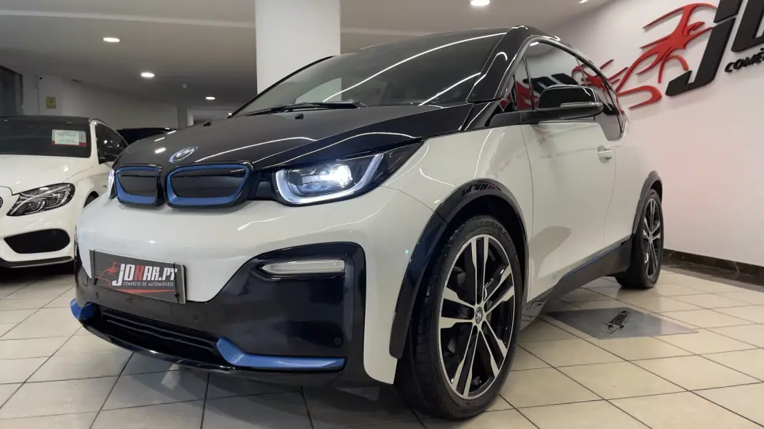BMW i3 2021 - 22990 EUR, 23272 km - AUTO.MOTO.pt - 23272km - foto 3 de 42