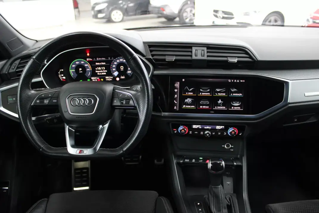 Audi Q3 Sportback 2021 - 35900 EUR, 89638 km - AUTO.MOTO.pt - 89638km - foto 7 de 18