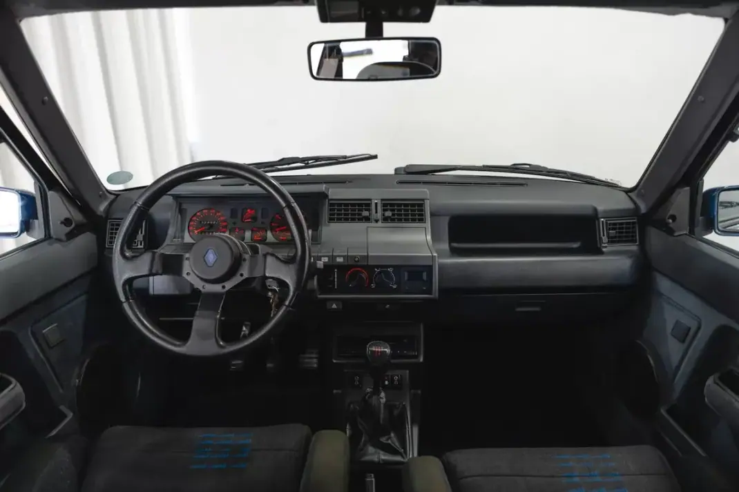 Renault 5 1989 - 24950 EUR, 113651 km - 113651km - foto 37 de 54