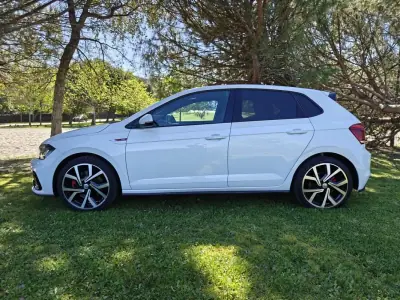 Volkswagen Polo 2018 - 24490 EUR, 59000 km - AUTO.MOTO.pt - 59000km - foto 8 de 50