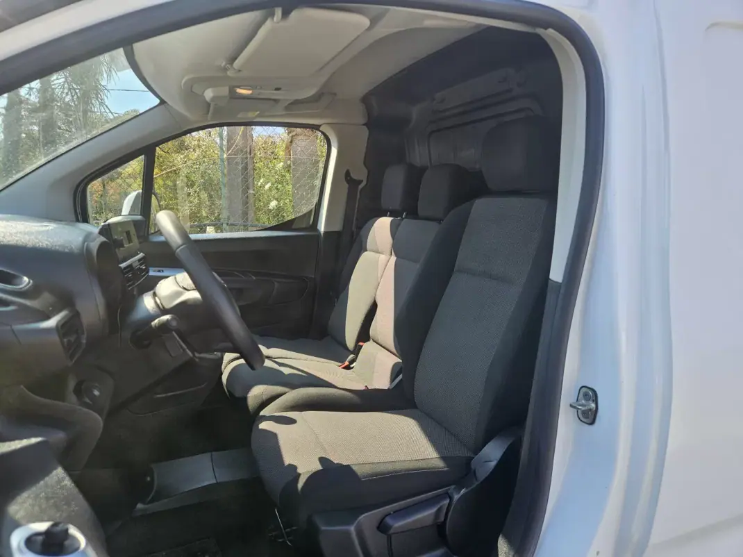 Toyota Proace 2022 - 13950 EUR, 110000 km - 110000km - foto 8 de 9