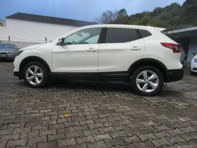 Nissan Qashqai 2018 - 15990 EUR, 170000 km - 170000km - foto 8 de 26