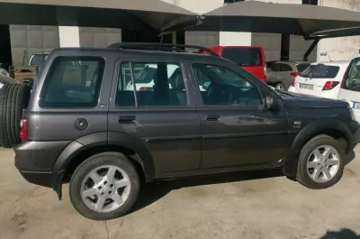 Land Rover Freelander 2005 - 8000 EUR, 248000 km - 248000km - foto 3 de 9