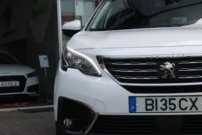 Peugeot 5008 2019 - 19990 EUR, 114332 km - AUTO.MOTO.pt - 114332km - foto 5 de 21